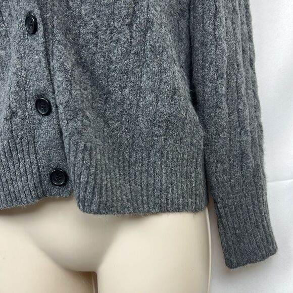 J. crew Factory cc962 Gray Cable-knit cardigan extra-soft NWOT/repaired size xxs - Picture 5 of 13